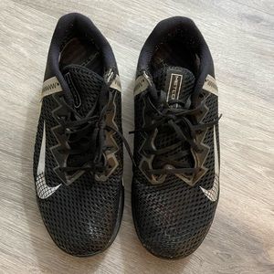 Black Nike Metcon Sneakers